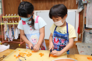 食べることの楽しさを知る